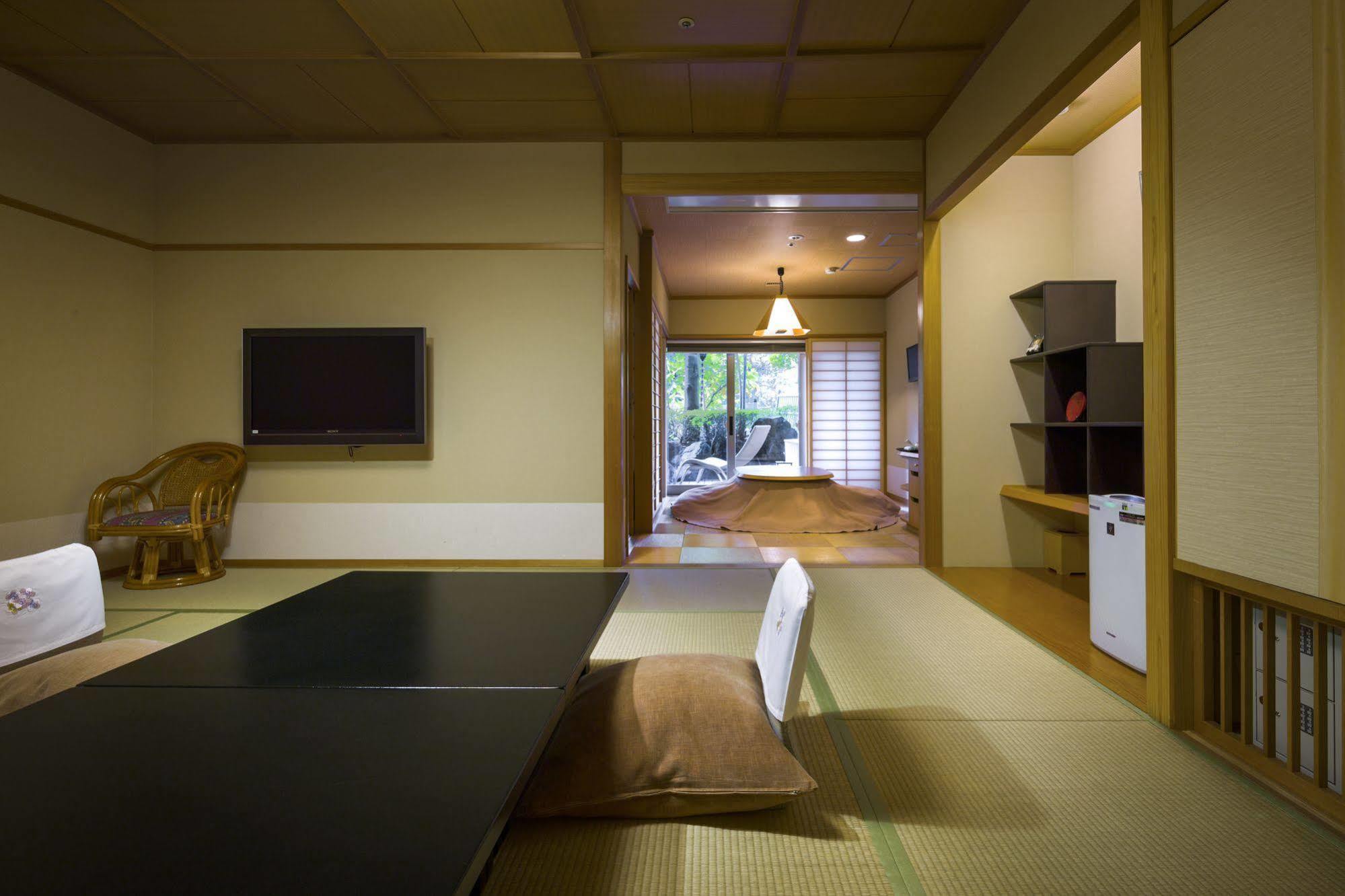 Hotel Kaneyamaen Fujiyoshida Dış mekan fotoğraf